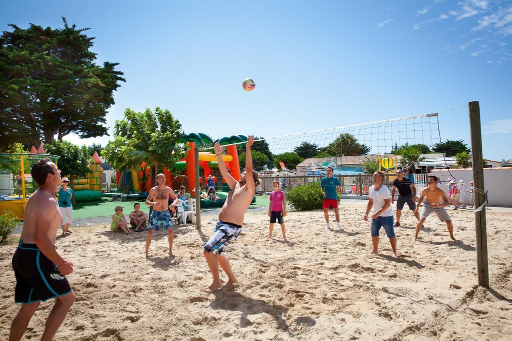 Camping Les Peupliers La Flotte Exterior foto